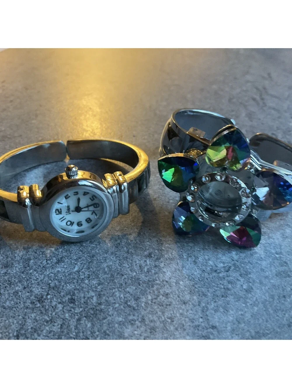 Beautiful Pair Of Vintage Womens Bracelet Watches Both Run Great Bin W